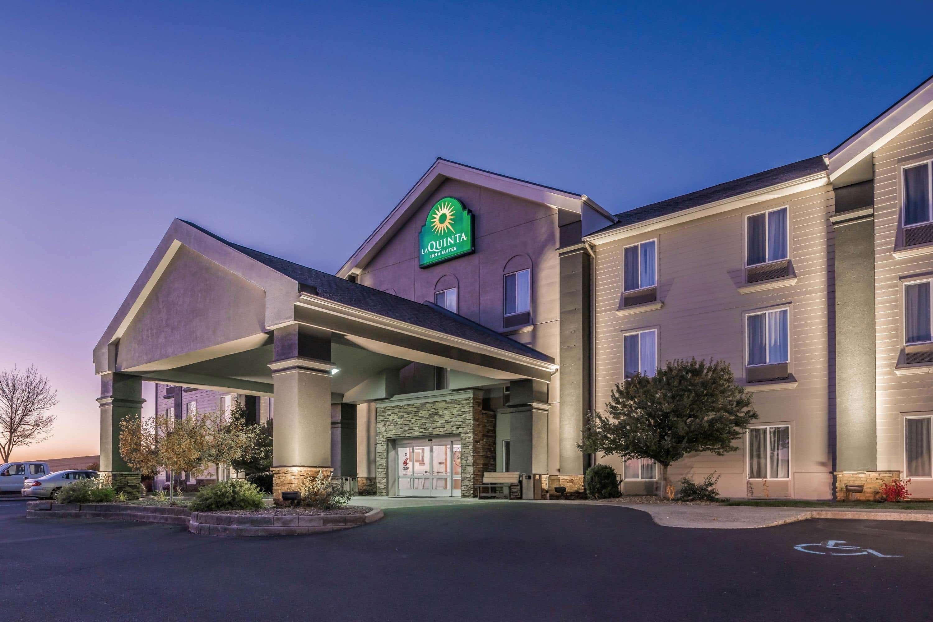 La Quinta By Wyndham Moscow Pullman Hotel Exterior photo